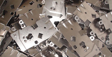 Stanzen von Metallprodukten